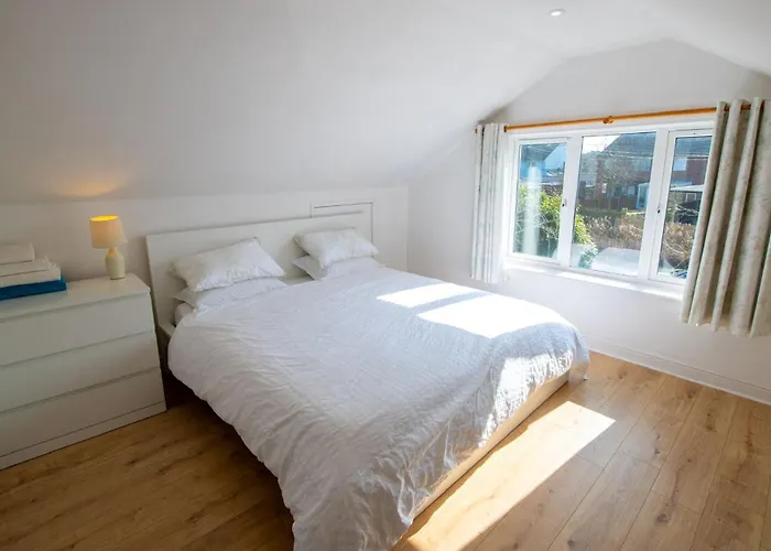 Bancroft - Camber Sands, East Sussex - Hot Tub, Parking For 6 Cars, Dog Friendly