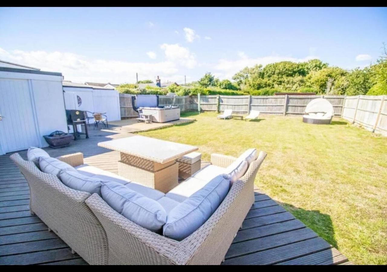 Bancroft - Sands, East Sussex - Hot Tub, Parking For 6 Cars, Dog Friendly Vakantiehuis Camber