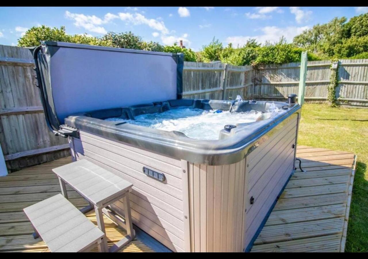 Bancroft - Sands, East Sussex - Hot Tub, Parking For 6 Cars, Dog Friendly Vakantiehuis *